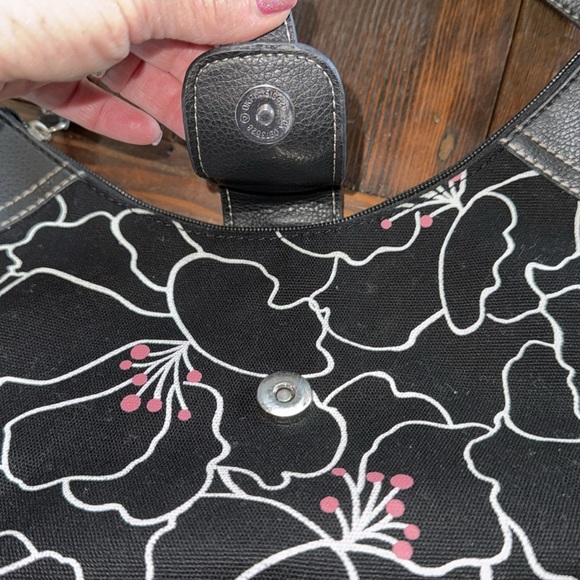 Black and Pink Floral Purse - Picture 6 of 7